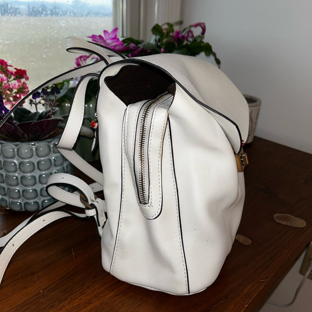 Bookbag - Picture 2 of 7